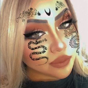 Meet your Posher, Dolores